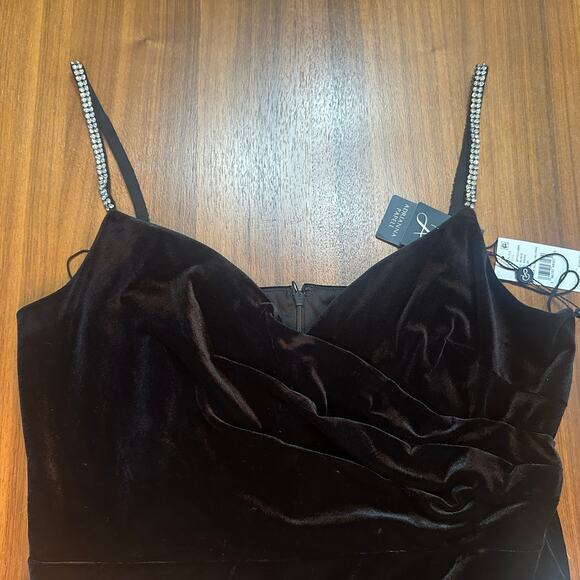 Adrianna Papell Black Velvet Wrap Gown, Rhinestone Straps, Size 20 NWT - Picture 5 of 11